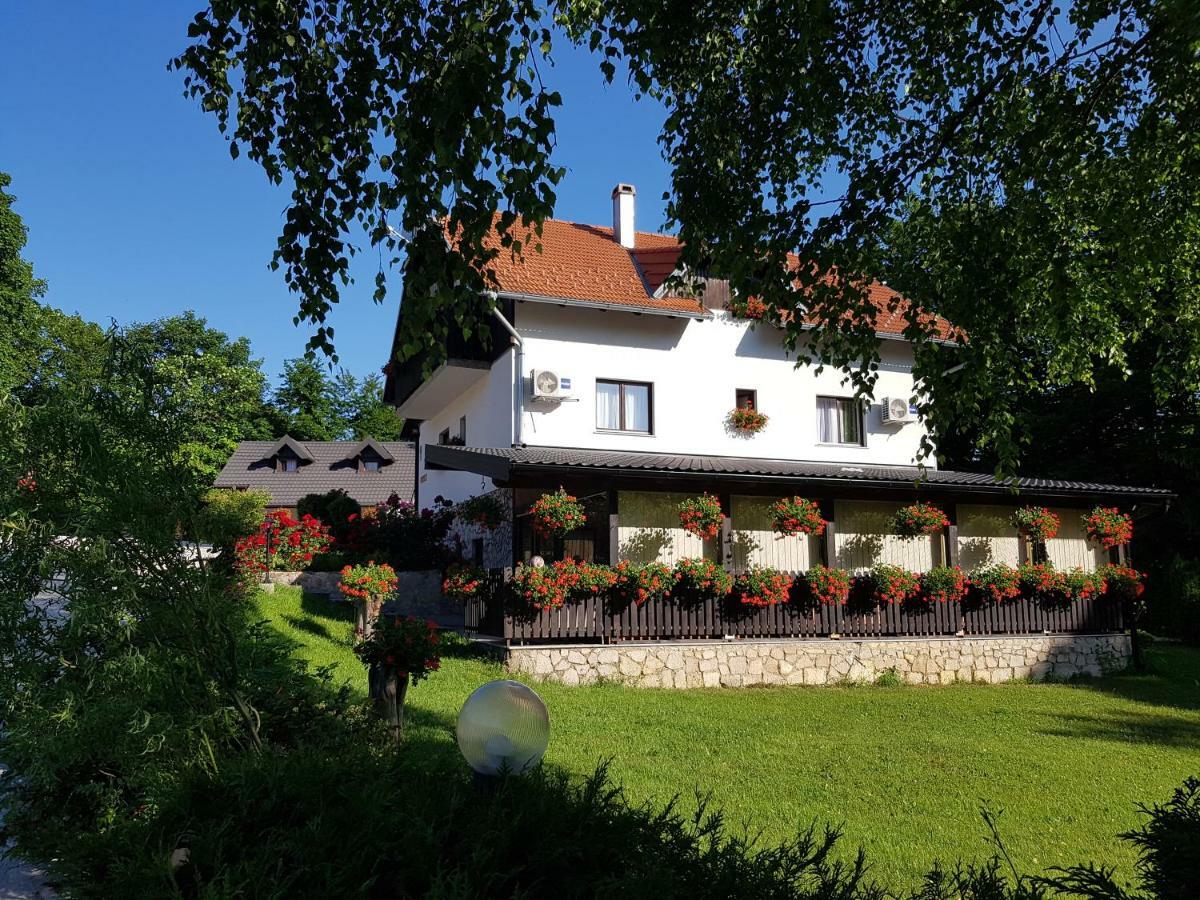Pansion Breza Hotel Plitvička Jezera Екстериор снимка